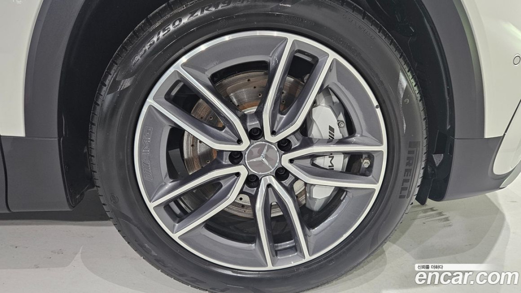 Mercedes-Benz GLB-Class AMG GLB35 4MATIC, 2025