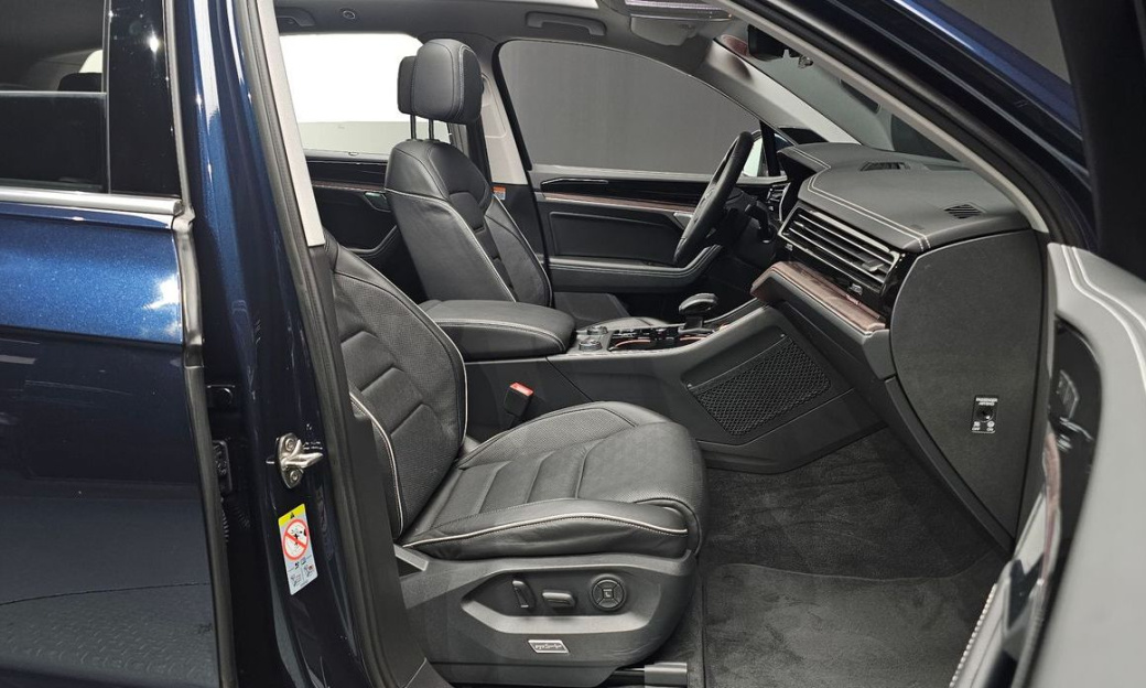 Volkswagen Touareg 3.0 TDI Prestige, 2024