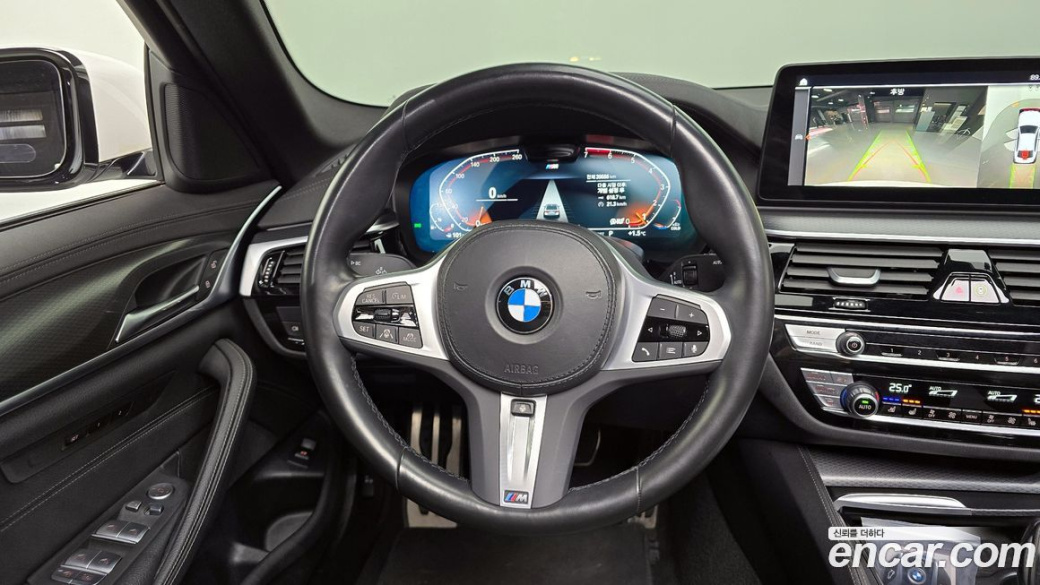 BMW 5-Series 520i M Sport, 2023