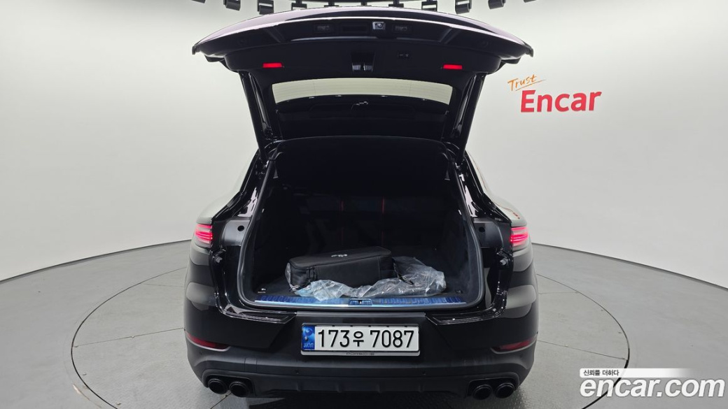 Porsche Cayenne 3.0 COUPE PLATINUM EDITION, 2023