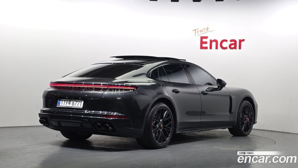 Porsche Panamera 4.0 GTS, 2025