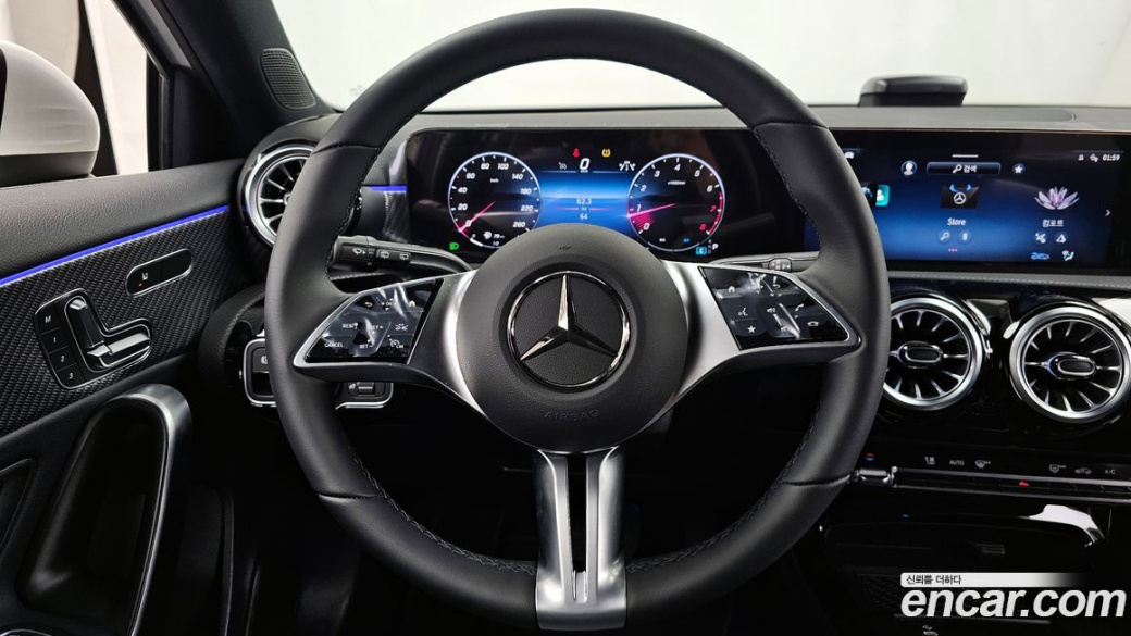 Mercedes-Benz A-Class A220 Hatchback, 2025