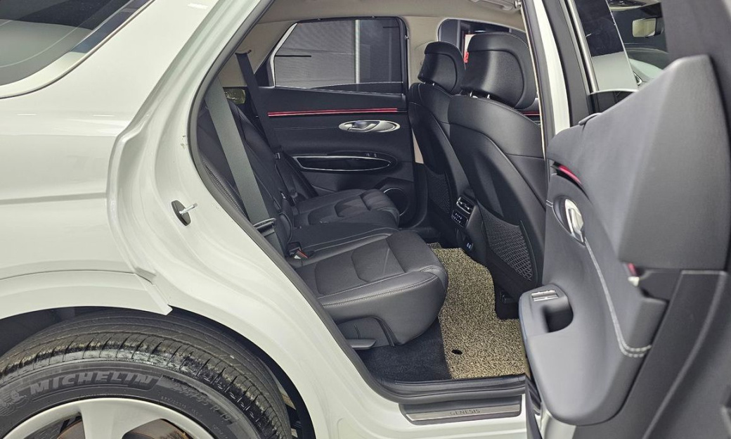 Genesis GV70 2.5T Gasoline 2WD, 2025