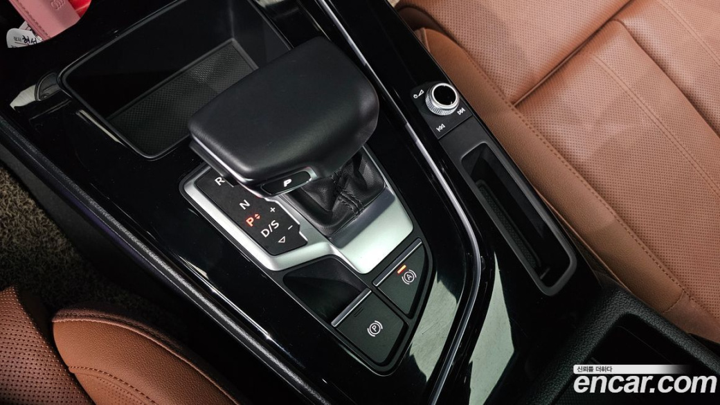 Audi A4 40 TFSI Premium, 2022