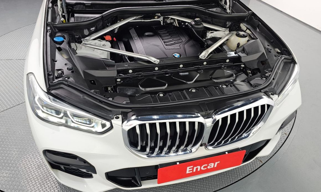 BMW X5 xDrive 40i M Sport, 2022