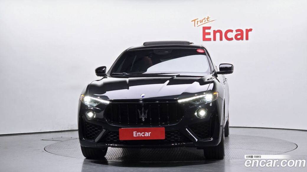 Maserati Levante 3.0 AWD Modena, 2021