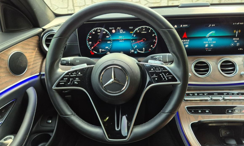 Mercedes-Benz E-Class E250 Exclusive, 2023