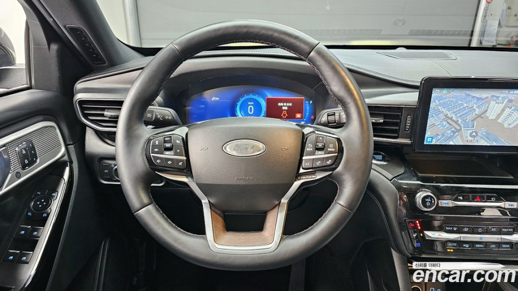 Ford Explorer 3.0 Platinum 4WD, 2022