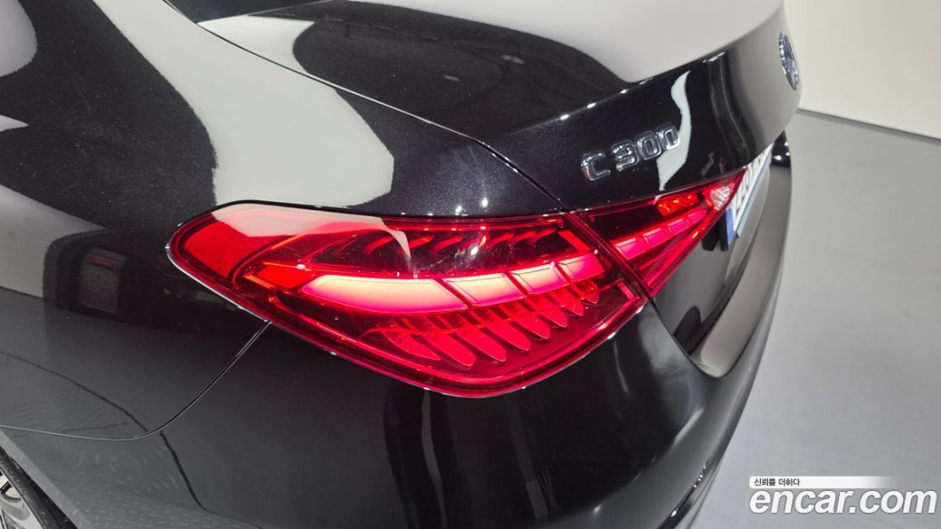 Mercedes-Benz C-Class C300 4MATIC Avantgarde, 2023