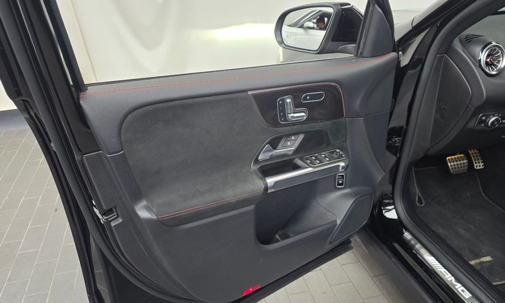 Mercedes-Benz GLB-Class AMG GLB35 4MATIC, 2021