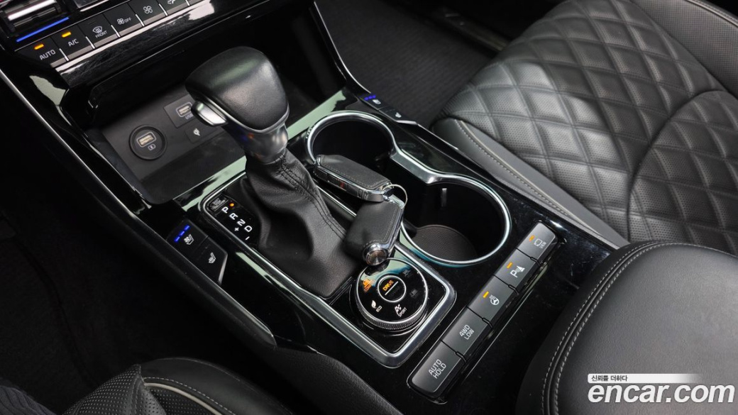 Kia Mohave Diesel 3.0 4WD 6-Seater, 2022