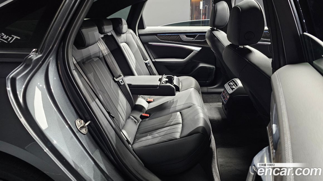 Audi A6 45 TFSI Quattro Premium, 2023