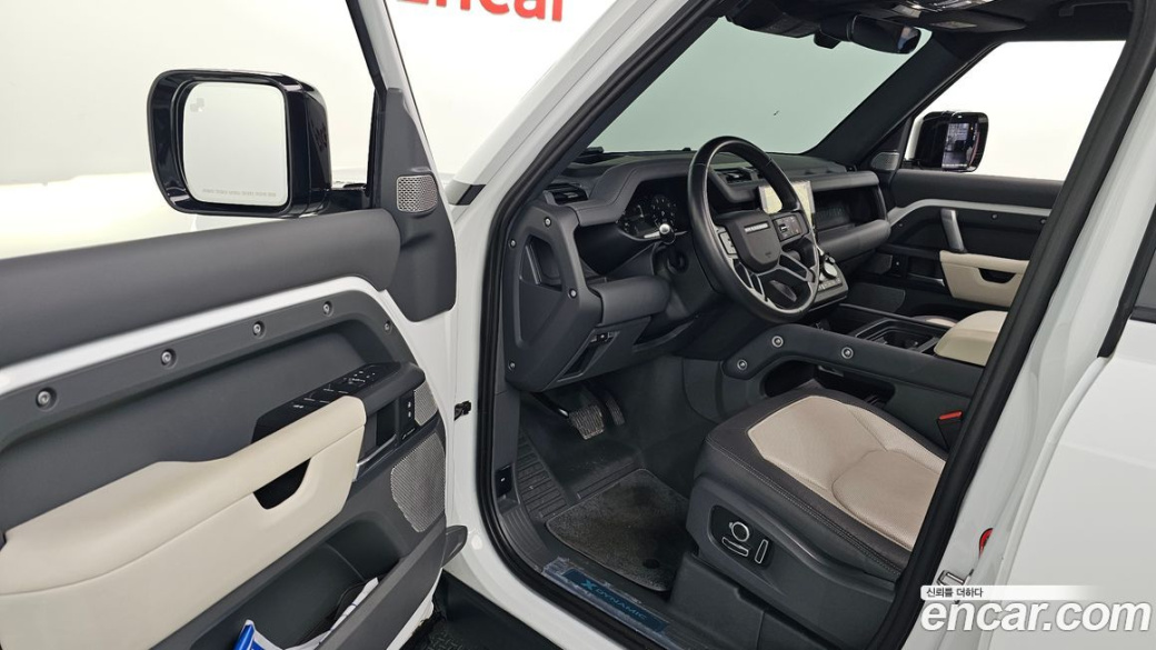 Land Rover Defender 130 P400 X-Dynamic HSE, 2023