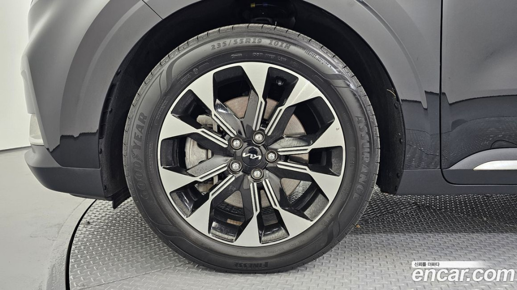 Kia Carnival 9-Seater Noblesse, 2023