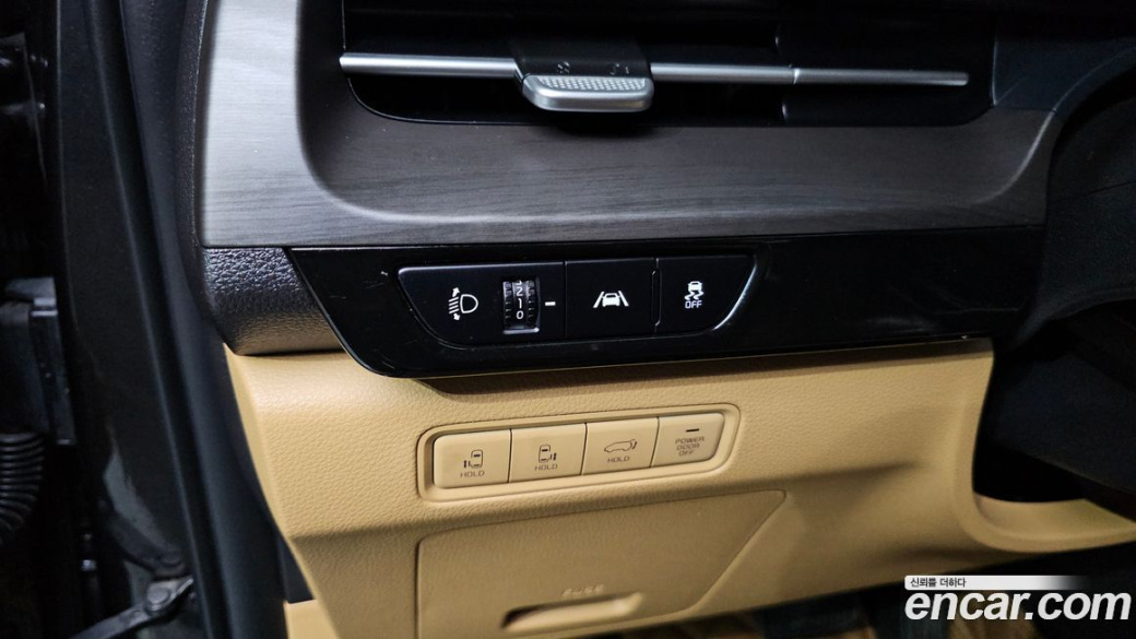 Kia Carnival 7-Seater Signature, 2022