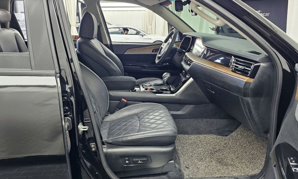 Kia Mohave Diesel 3.0 4WD 7-Seater, 2021