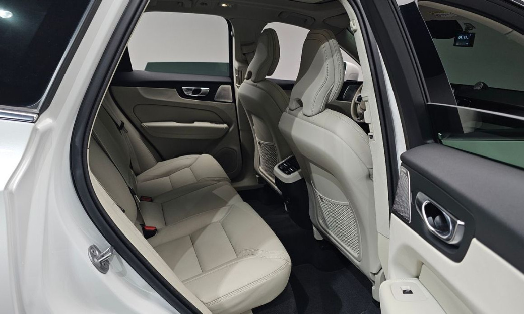 Volvo XC60 B5 Ultra Bright Air Sus, 2026