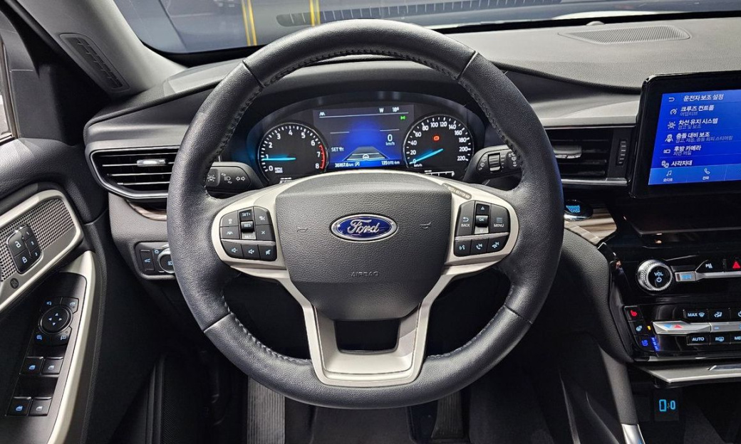 Ford Explorer 2.3 LimIted 4WD, 2022