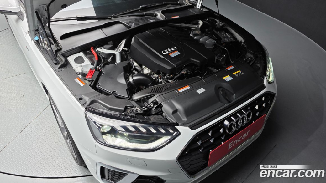 Audi A4 45 TFSI Quattro Premium, 2023