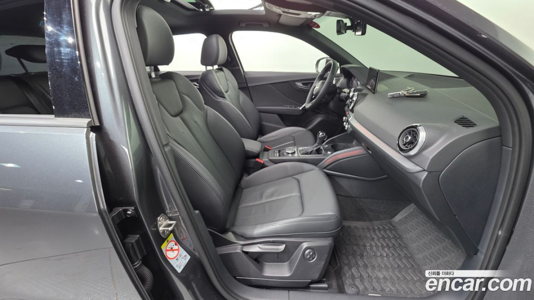 Audi Q2 35 TDI Premium, 2023