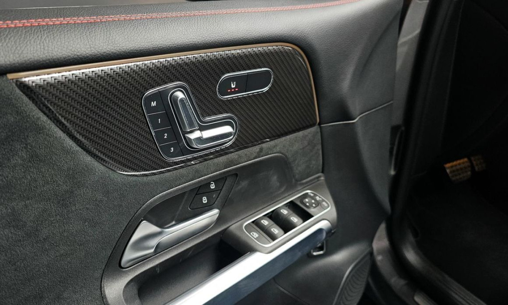 Mercedes-Benz GLB-Class GLB250 4MATIC, 2023