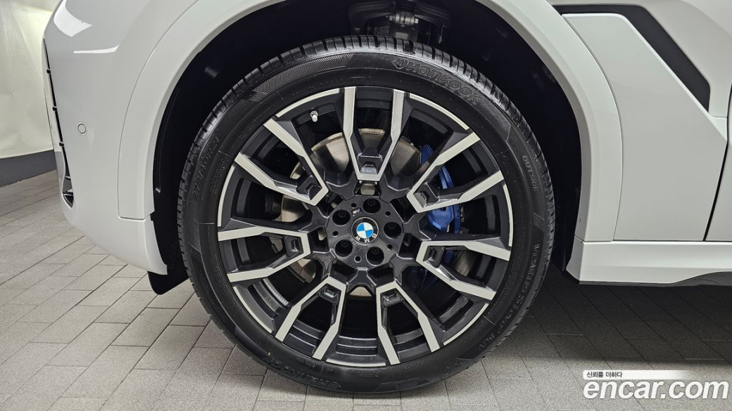 BMW X6 xDrive40i M Sport, 2025