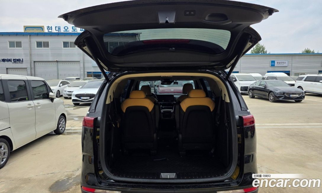 Kia Carnival 9-Seater Signature, 2023