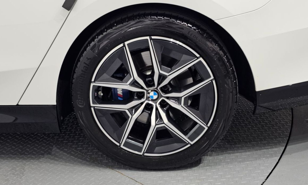 BMW 5-Series 520i M Sport, 2024