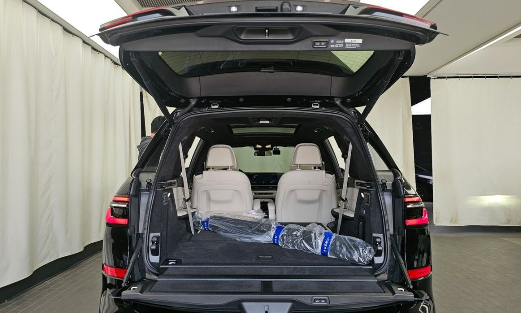 BMW X7 xDrive 40i M Sport 6STR, 2024