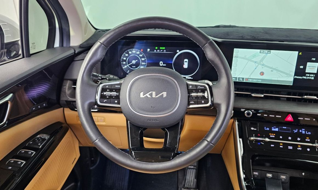 Kia Carnival 7-Seater Signature, 2023