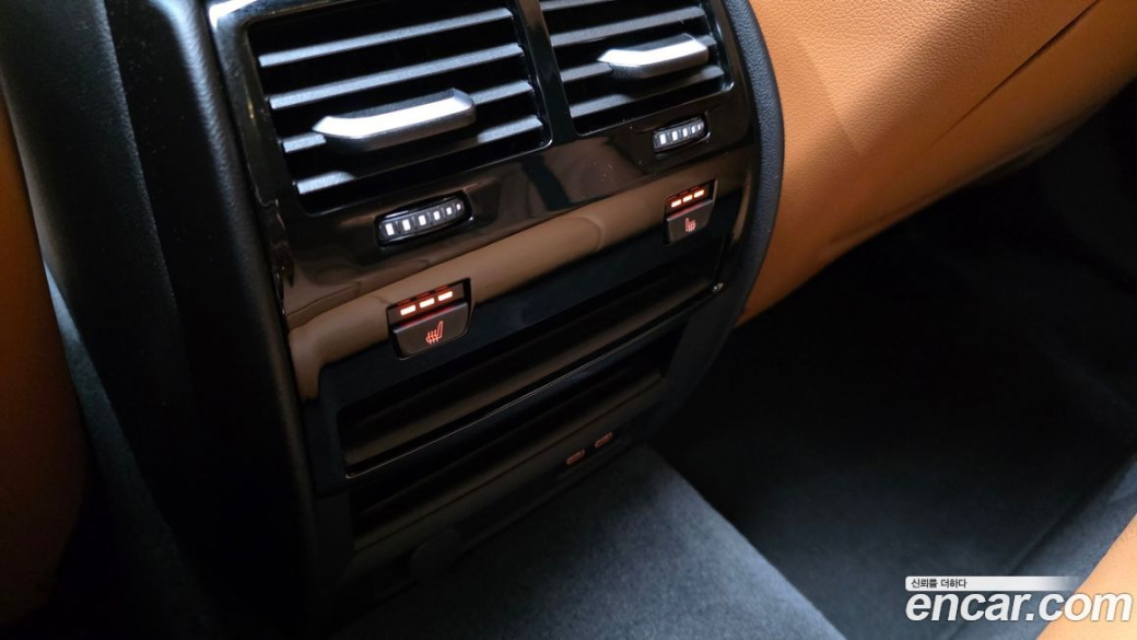 BMW 5-Series 520i Luxury, 2023