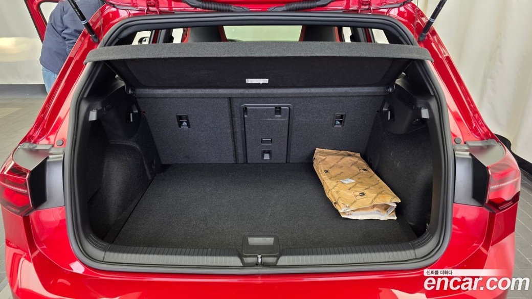 Volkswagen Golf 2.0 GTI, 2022