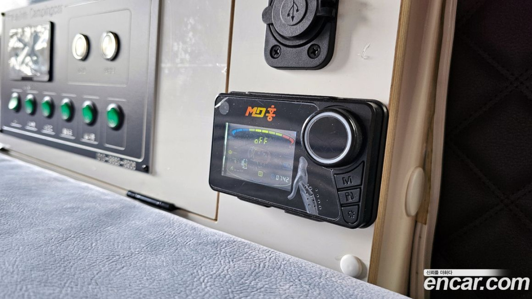 Hyundai Staria 2WD Camping Car, 2024