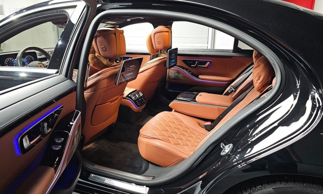 Mercedes-Benz S-Class S500 4MATIC, 2022