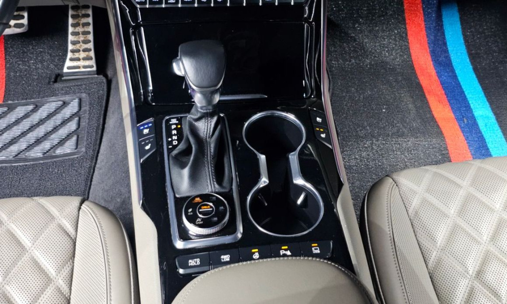 Kia Mohave Diesel 3.0 4WD 6-Seater, 2022