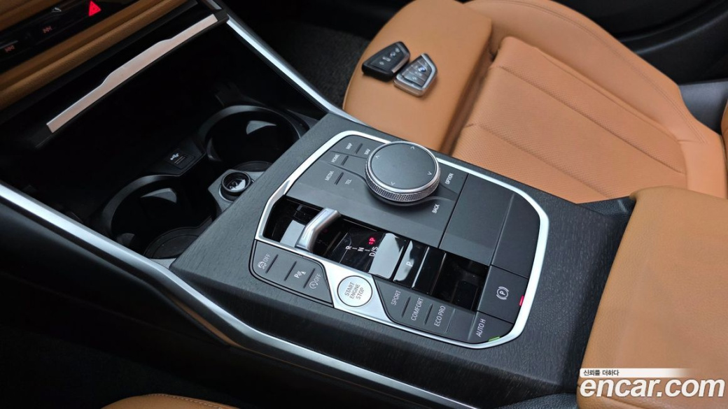 BMW 3-Series 320i, 2024