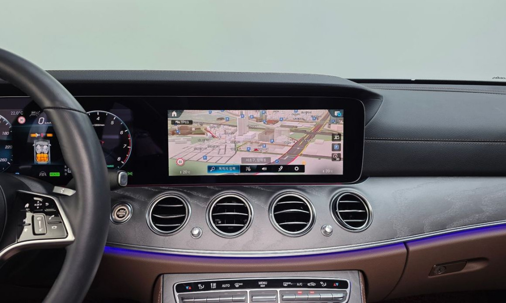 Mercedes-Benz E-Class E350 4MATIC Exclusive, 2023