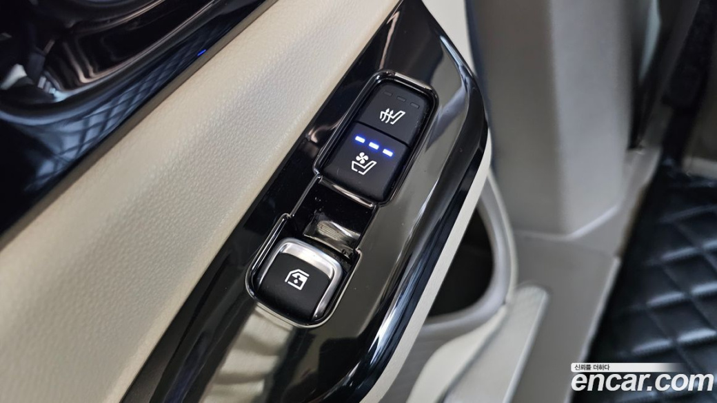 Kia Carnival 7-Seater Hi-Limousine, 2022
