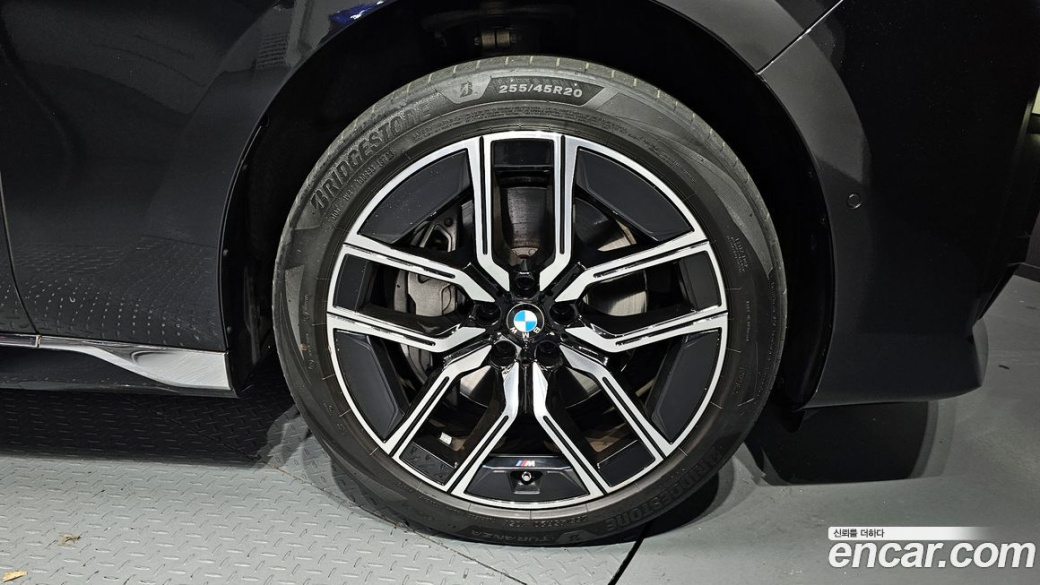 BMW 7-Series 740i xDrive M Sport, 2024