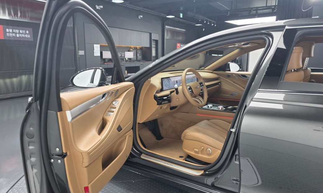 Genesis G80 Gasoline 2.5 Turbo AWD, 2025