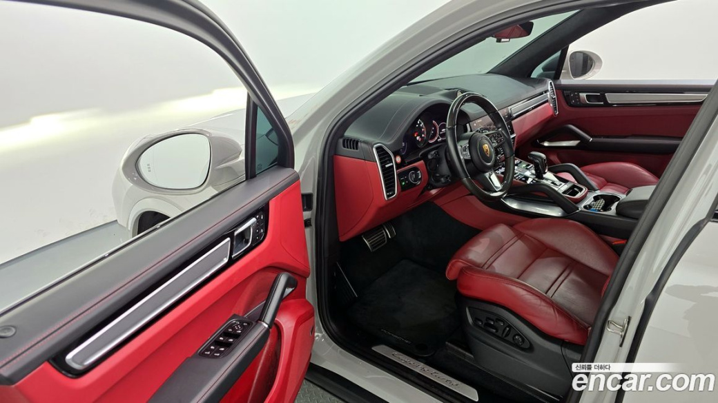 Porsche Cayenne 4.0 Turbo, 2022