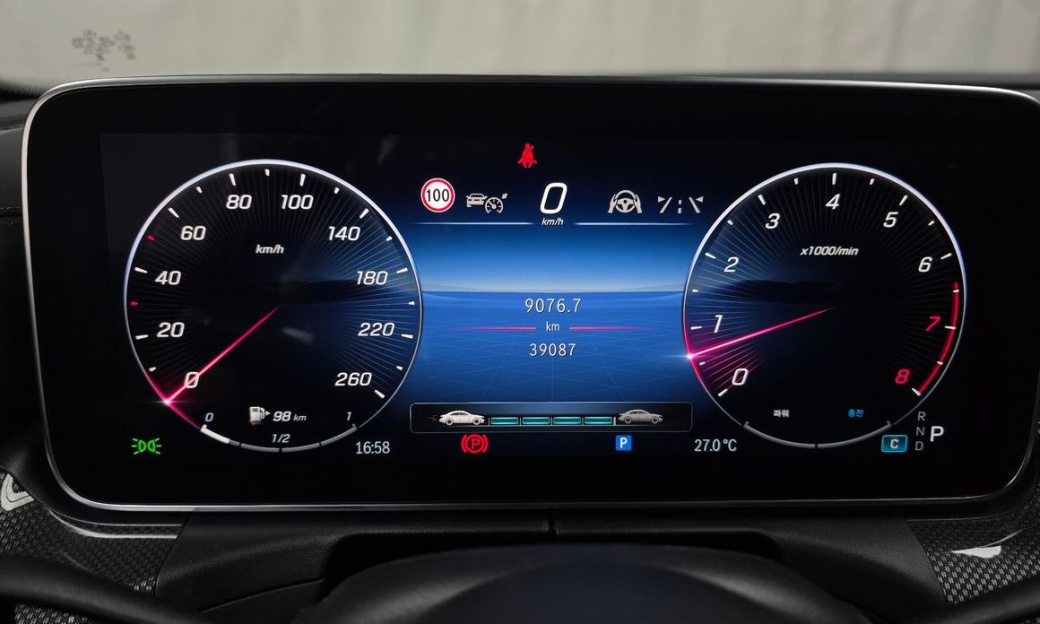 Mercedes-Benz C-Class C300 4MATIC AMG Line, 2024