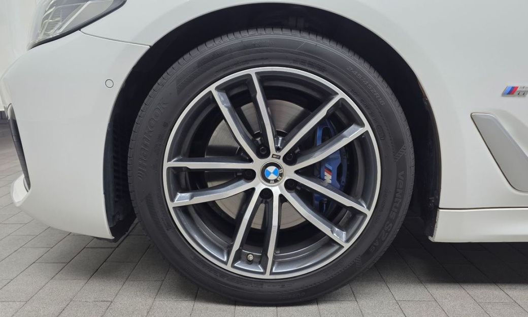 BMW 5-Series 520i M Sport, 2022