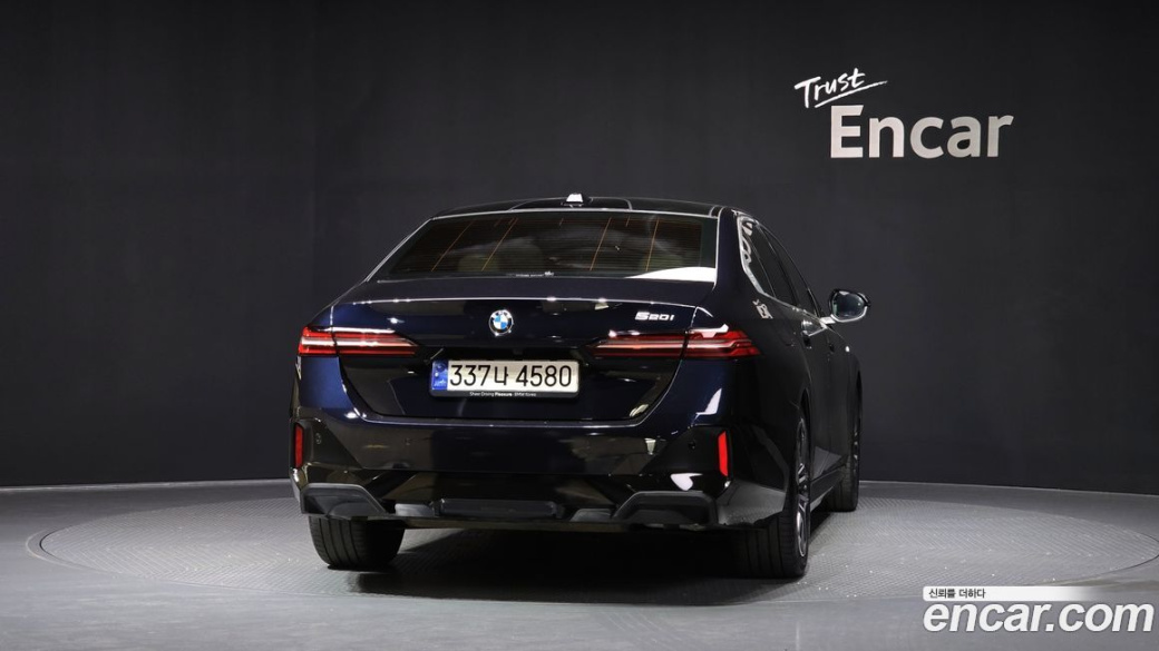 BMW 5-Series 520i M Sport, 2024