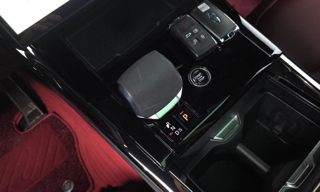 Land Rover Range Rover Sport P400 AB, 2025