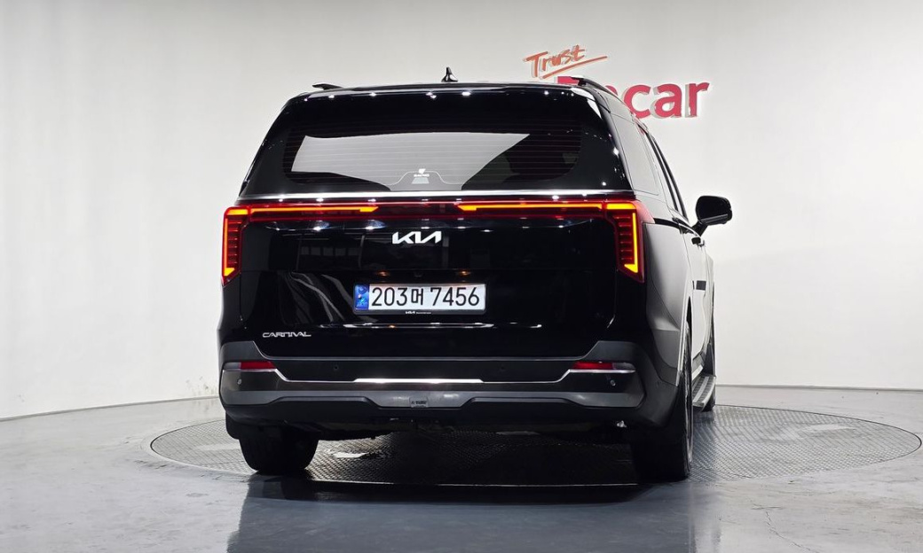 Kia Carnival 9-Seater Noblesse, 2024