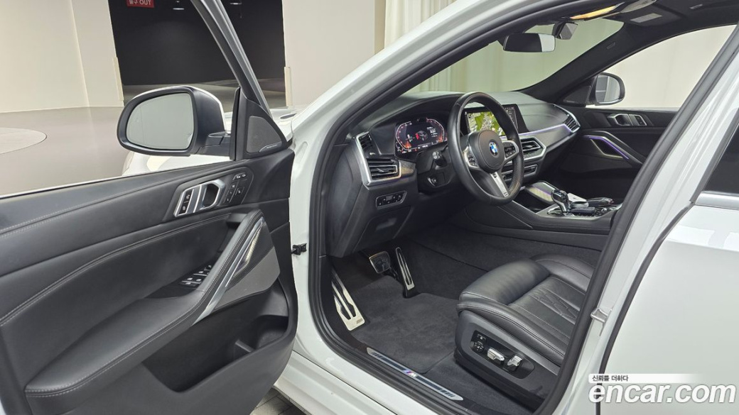 BMW X6 xDrive40i M Sport, 2023