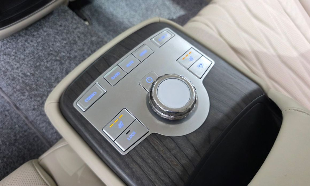 Genesis G80 Gasoline 2.5 Turbo AWD, 2025