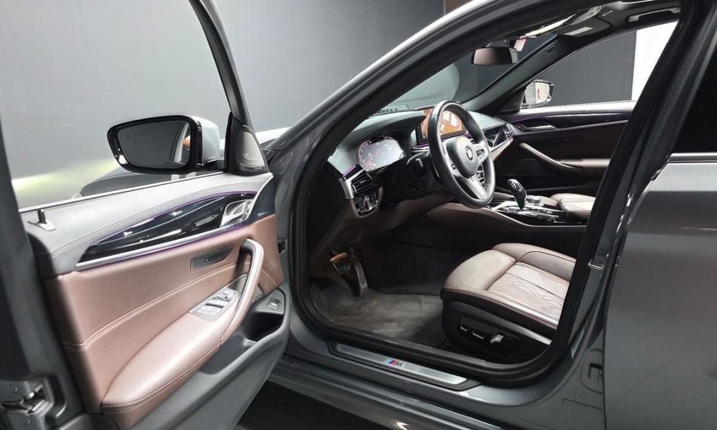 BMW 5-Series 530i M Sport Package, 2023