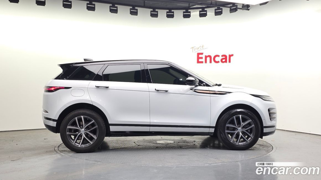 Land Rover Range Rover Evoque P250 Dynamic SE, 2025